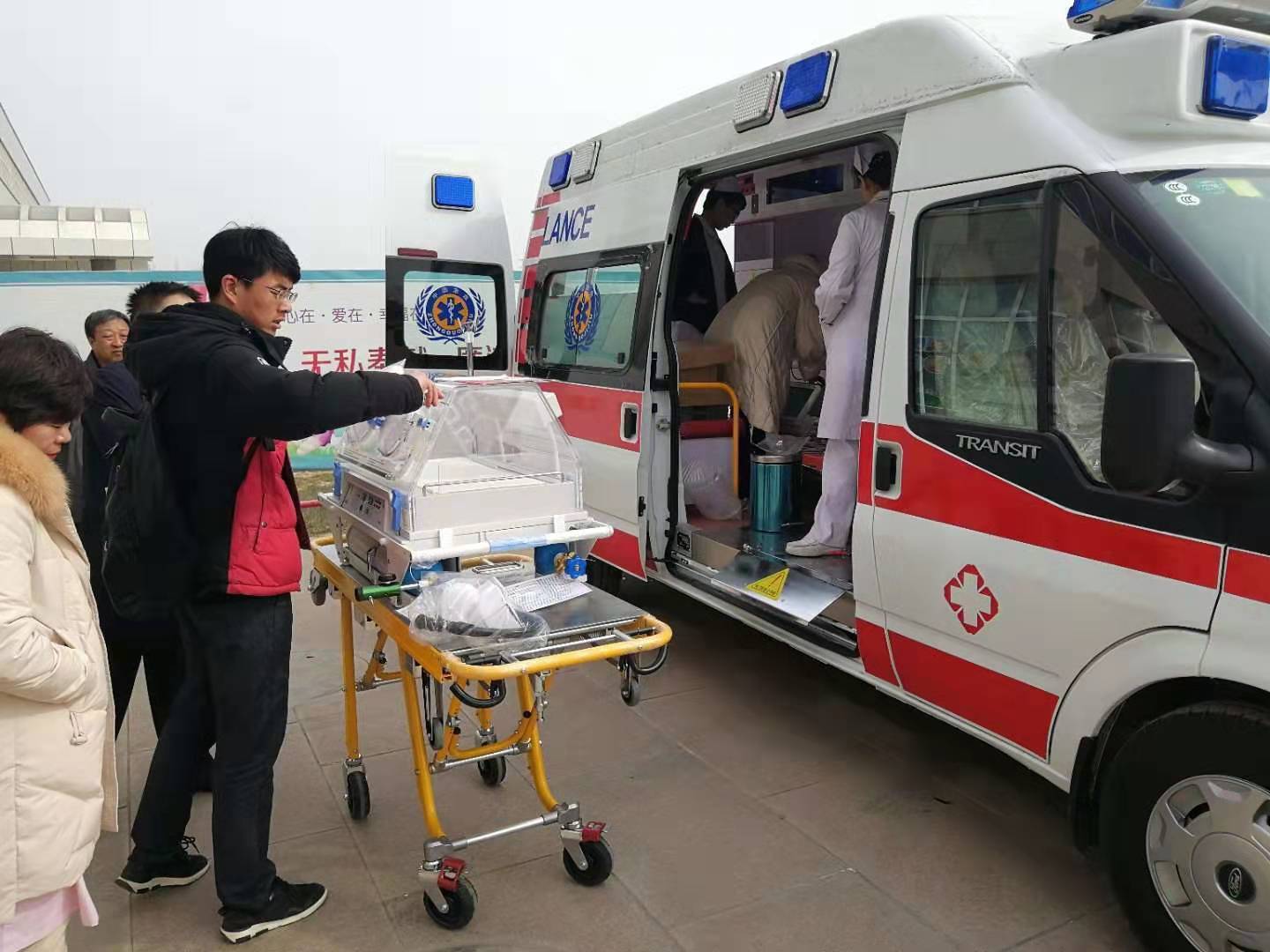 启东市救护车转院